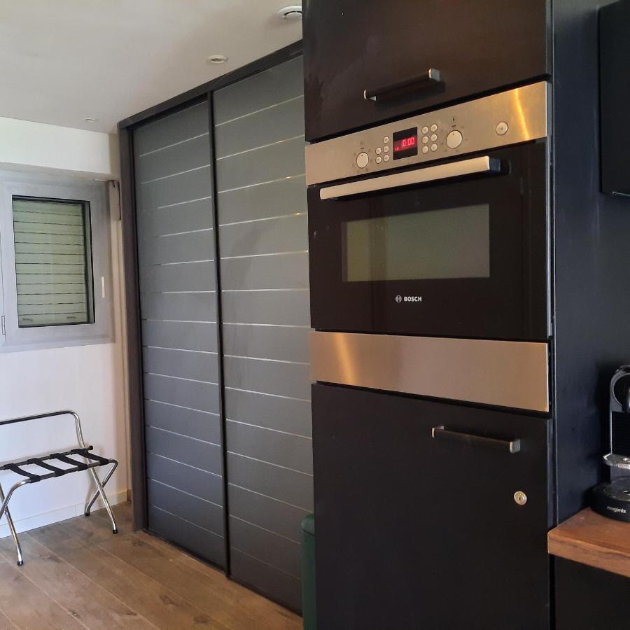 4-Star Beachfront Appartment- Sea View คานส์ ภายนอก รูปภาพ