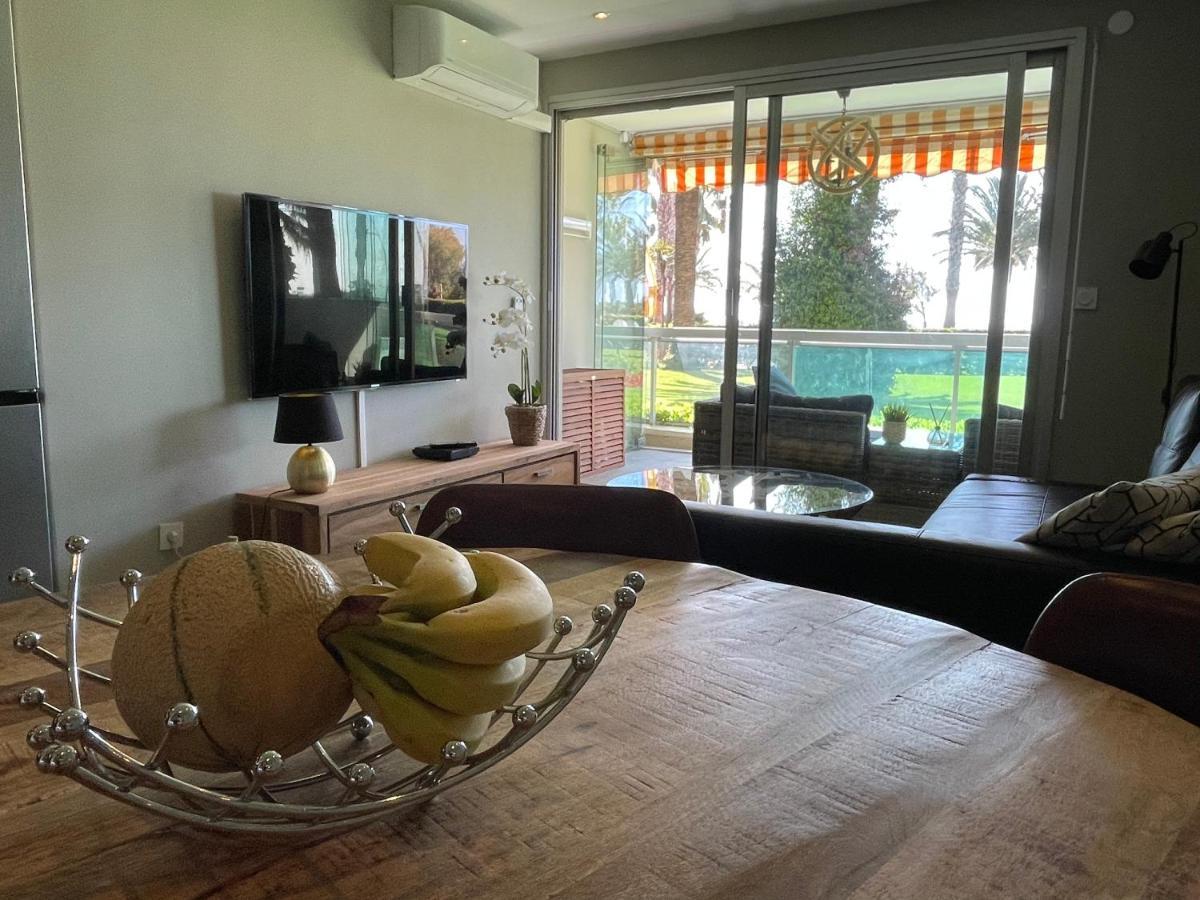 4-Star Beachfront Appartment- Sea View คานส์ ภายนอก รูปภาพ