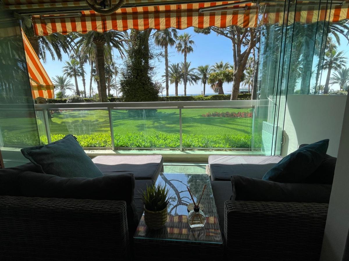 4-Star Beachfront Appartment- Sea View คานส์ ภายนอก รูปภาพ